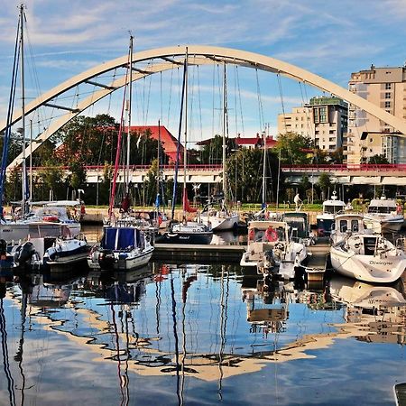 Luxury Marina Apartment Kolobrzeg Luaran gambar